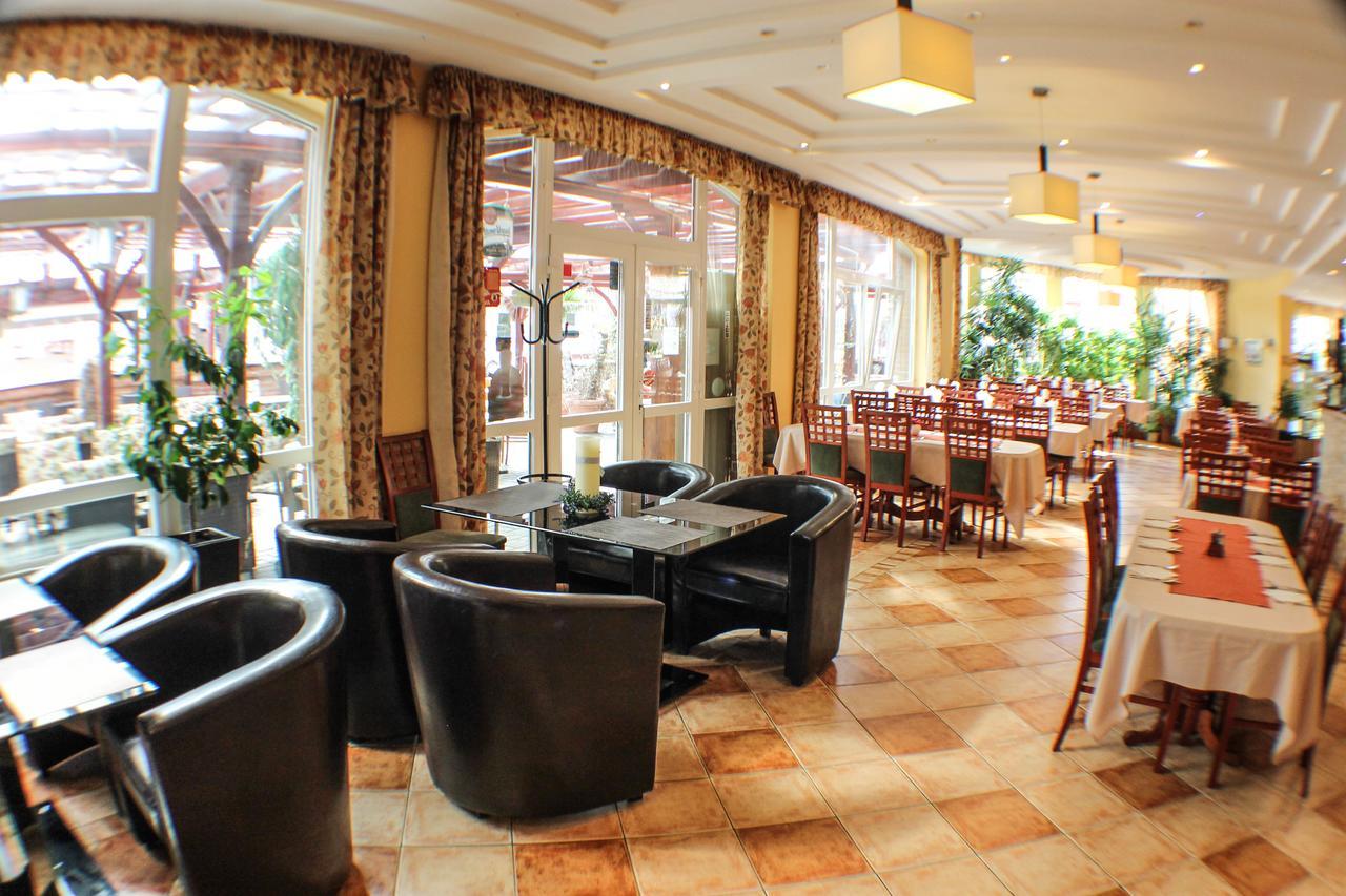 Hotel Jarja Hajdúszoboszló Dış mekan fotoğraf