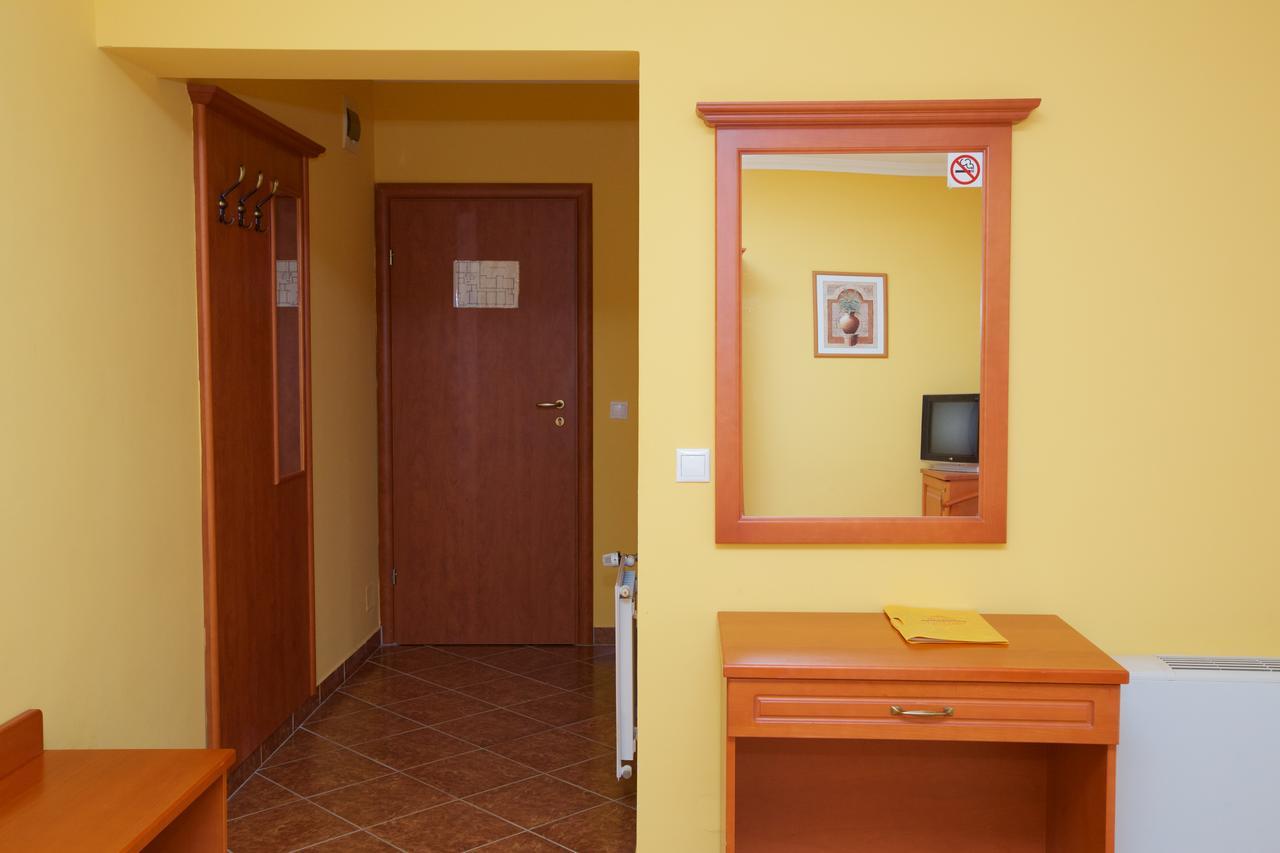 Hotel Jarja Hajdúszoboszló Dış mekan fotoğraf