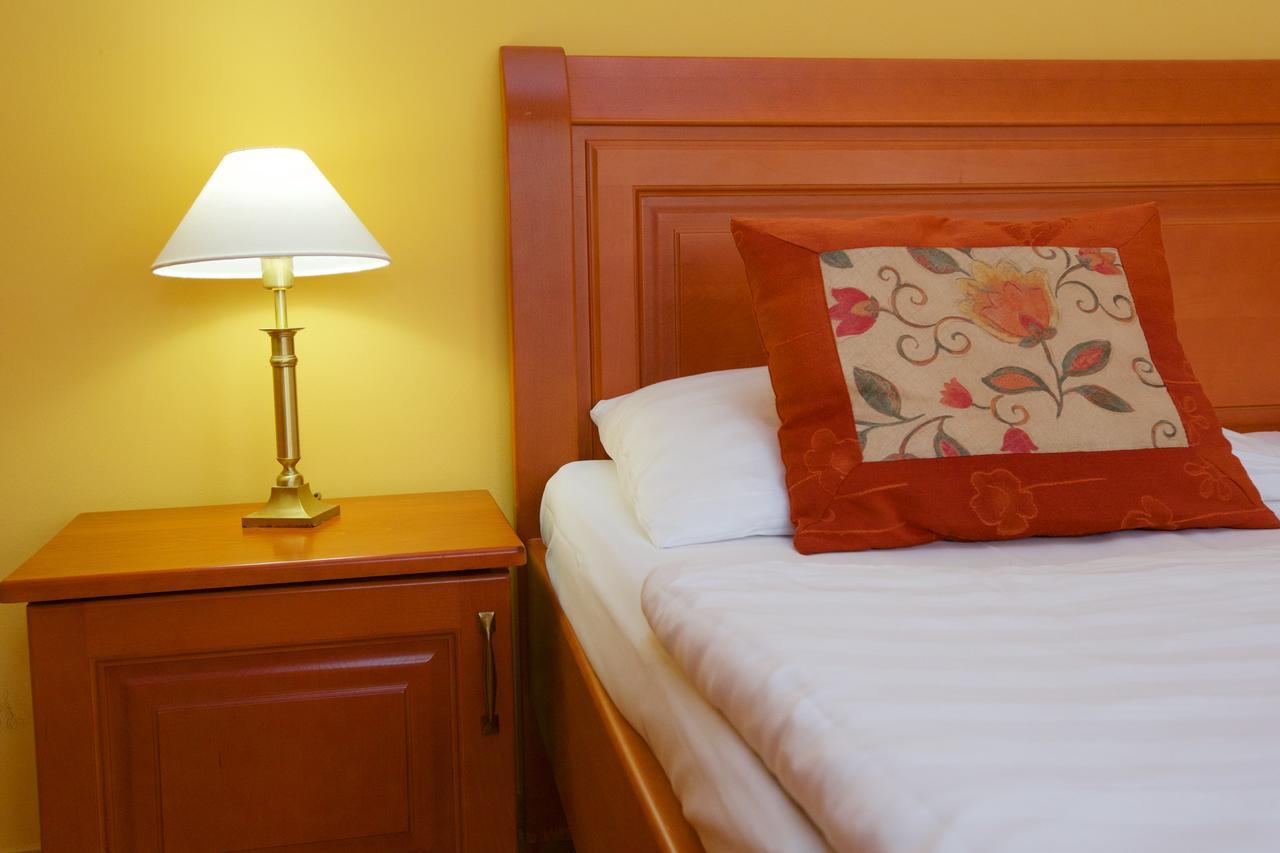 Hotel Jarja Hajdúszoboszló Dış mekan fotoğraf